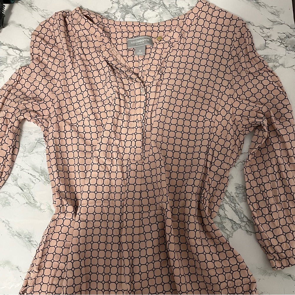 Pink blouse - Picture 2 of 2